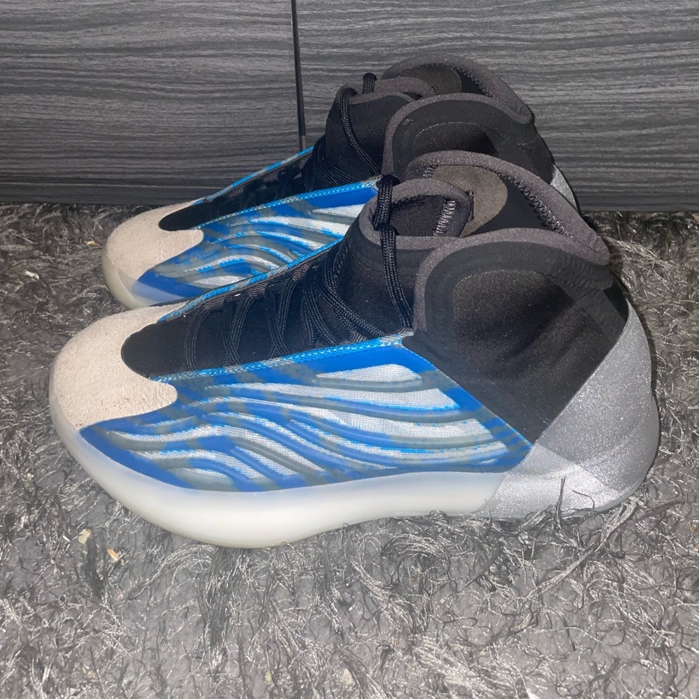 Yeezy Quantum Frozen Blue